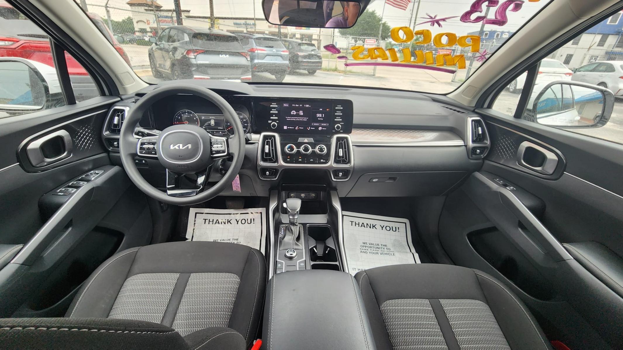 2023 White Kia Sorento LX 2WD (5XYRG4LC3PG) with an 2.4L L4 DOHC 16V engine, 6A transmission, located at 1842 Wirt Road, Houston, TX, 77055, (713) 973-3903, 29.805330, -95.484787 - Photo #9